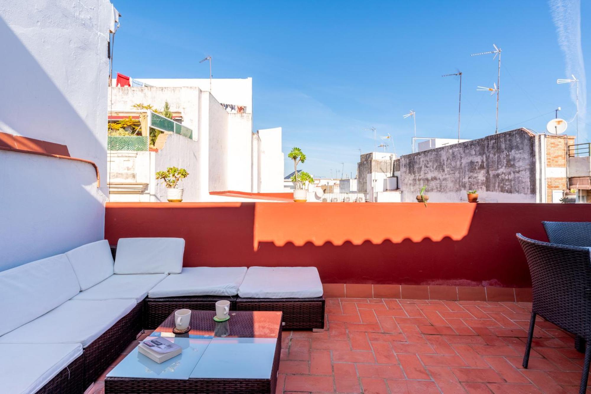 Holi-Rent Penthouse Penuelas Севилья Экстерьер фото