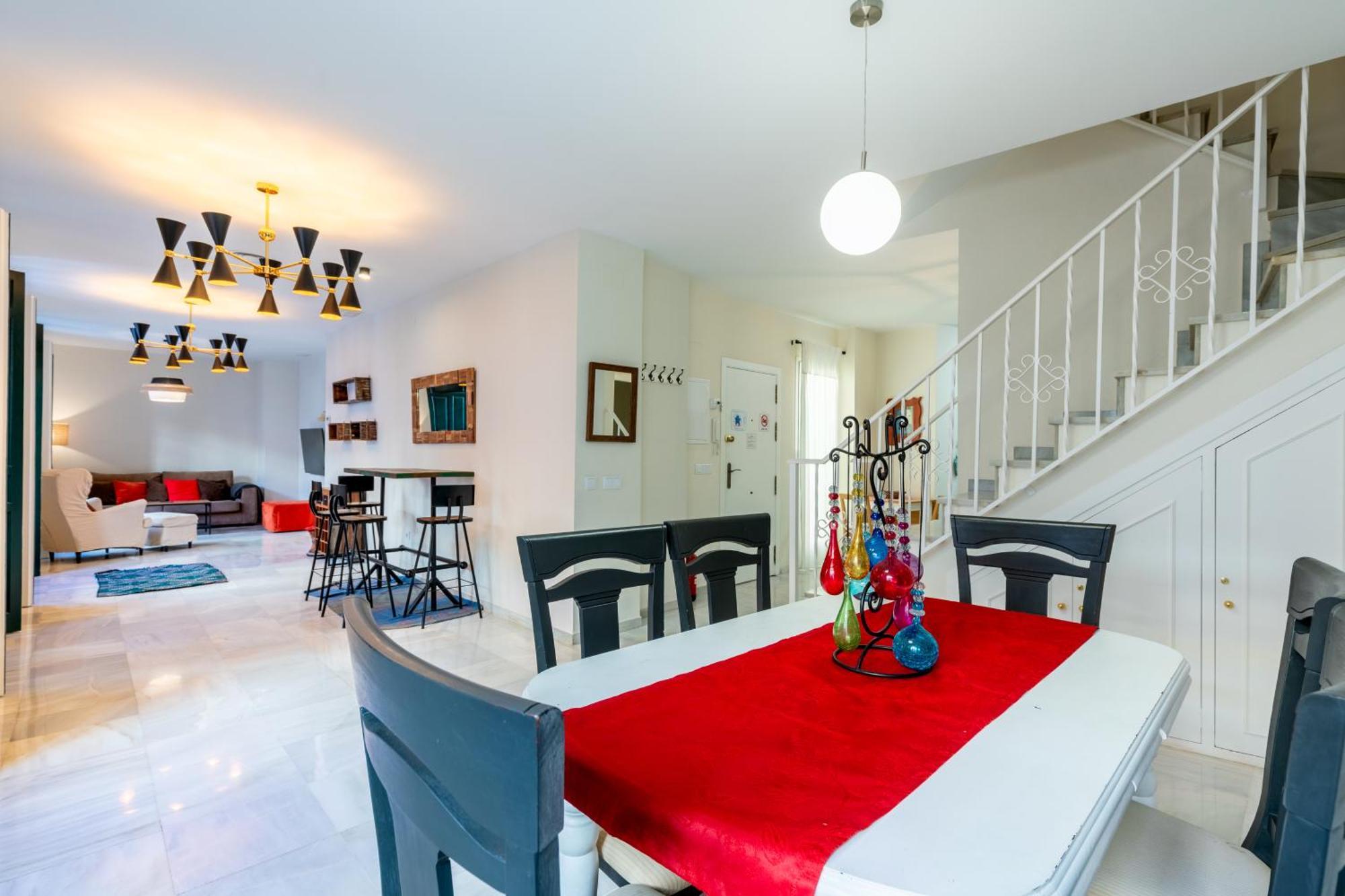 Holi-Rent Penthouse Penuelas Севилья Экстерьер фото